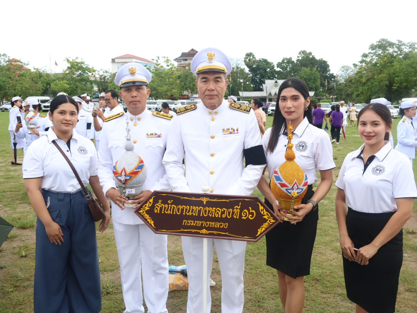 ส่วนตรวจสอบและวิเคราะห์ ทางวิศวกรรม เข้าร่วมพิธีถวายเครื่องราชสักการะ วางพานพุ่ม และพิธีจุดเทียน ถวายพระพรชัยมงคล